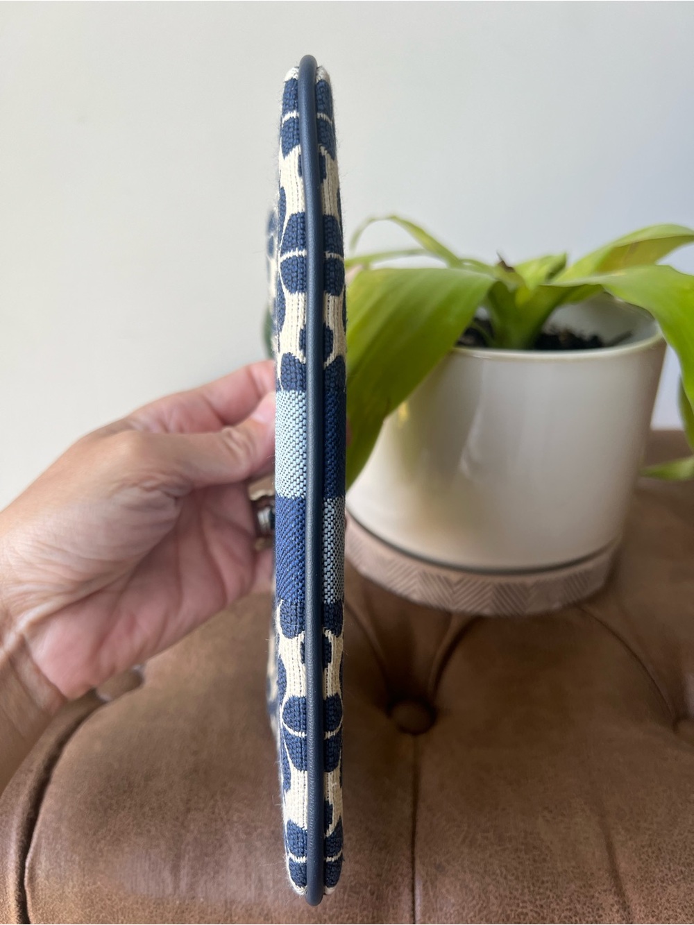 kate spade Navy & Cream Floral Stripe Wristlet Limited Edition Like New - Picture 4 of 8